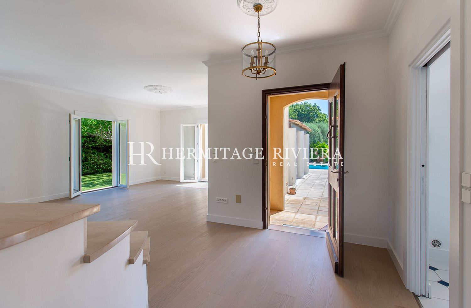 Villa in Villefranche-sur-Mer Сalm - Сlosed estate - Pool - Garden (image 10)