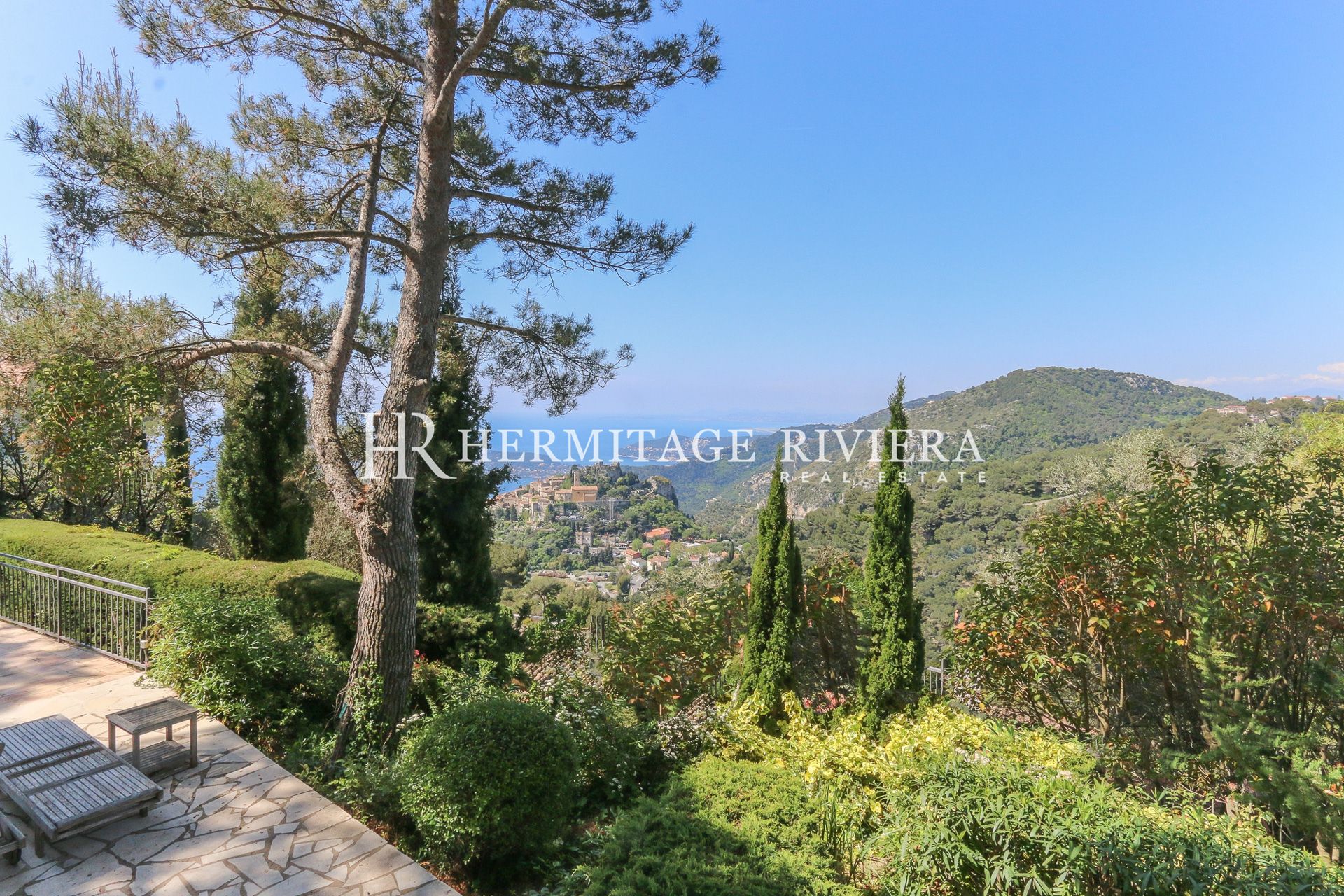 Villa ristrutturata - Vista sul paese - Piscina (immagine 31)