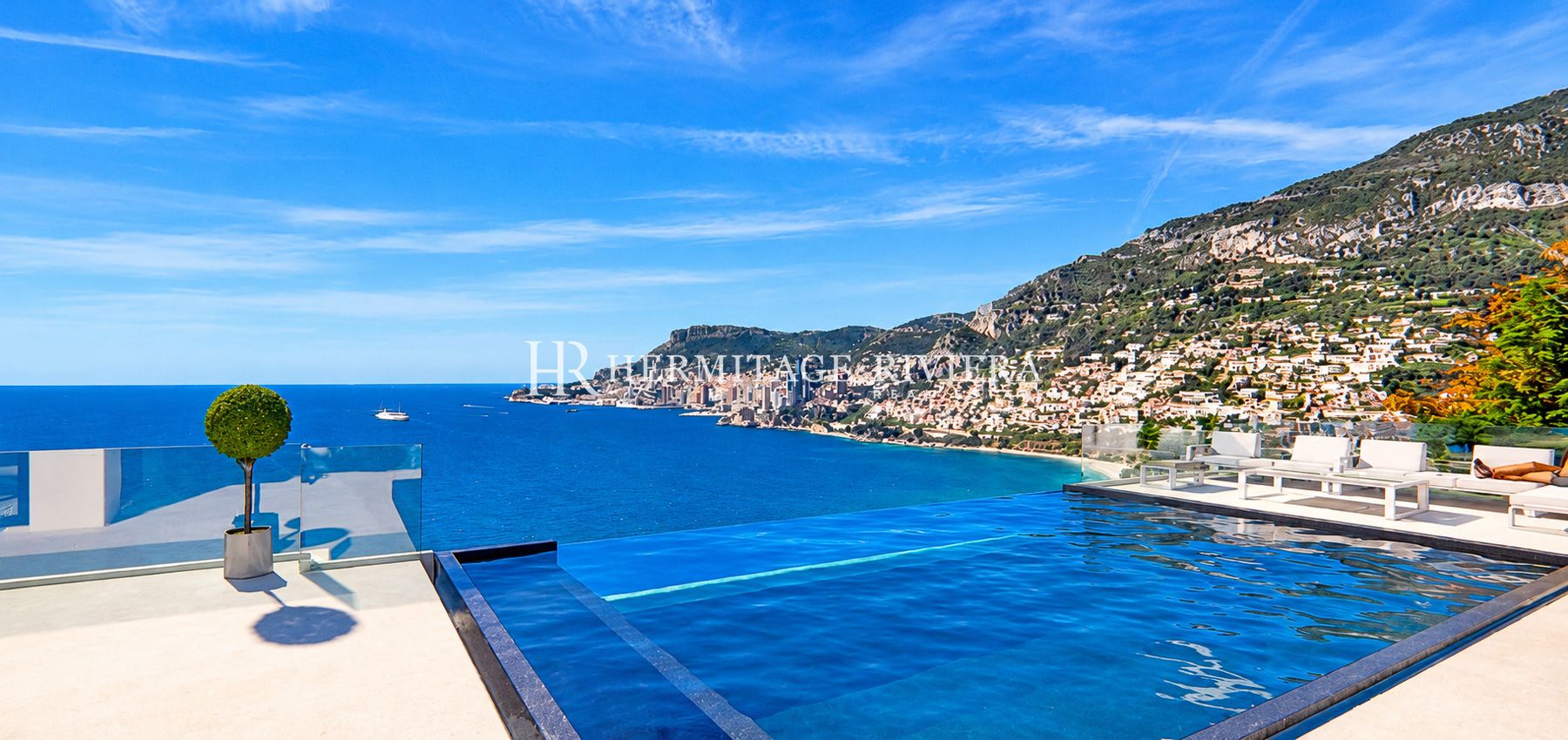 Villa in Roquebrune-Cap-Martin Contemporary Villa To Renovate Pool Monaco View (image 5)
