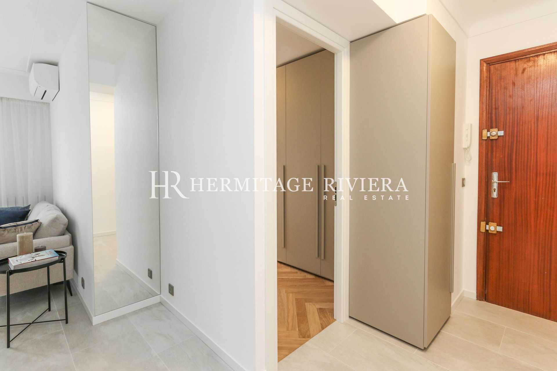 1 bedroom apartment - Renovated - Open-air terrace (image 13)