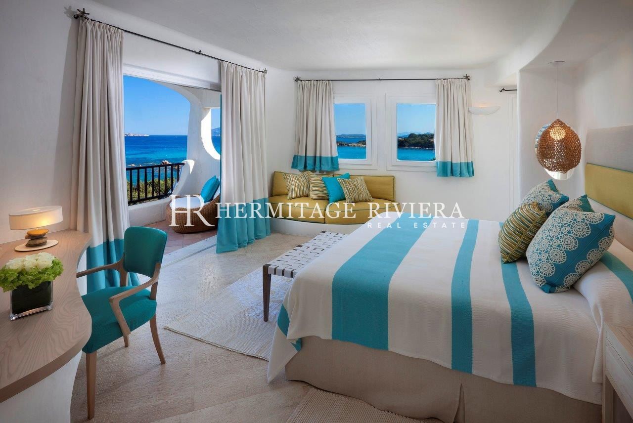 Stunning views of the Romazzino bay - Pool (image 11)