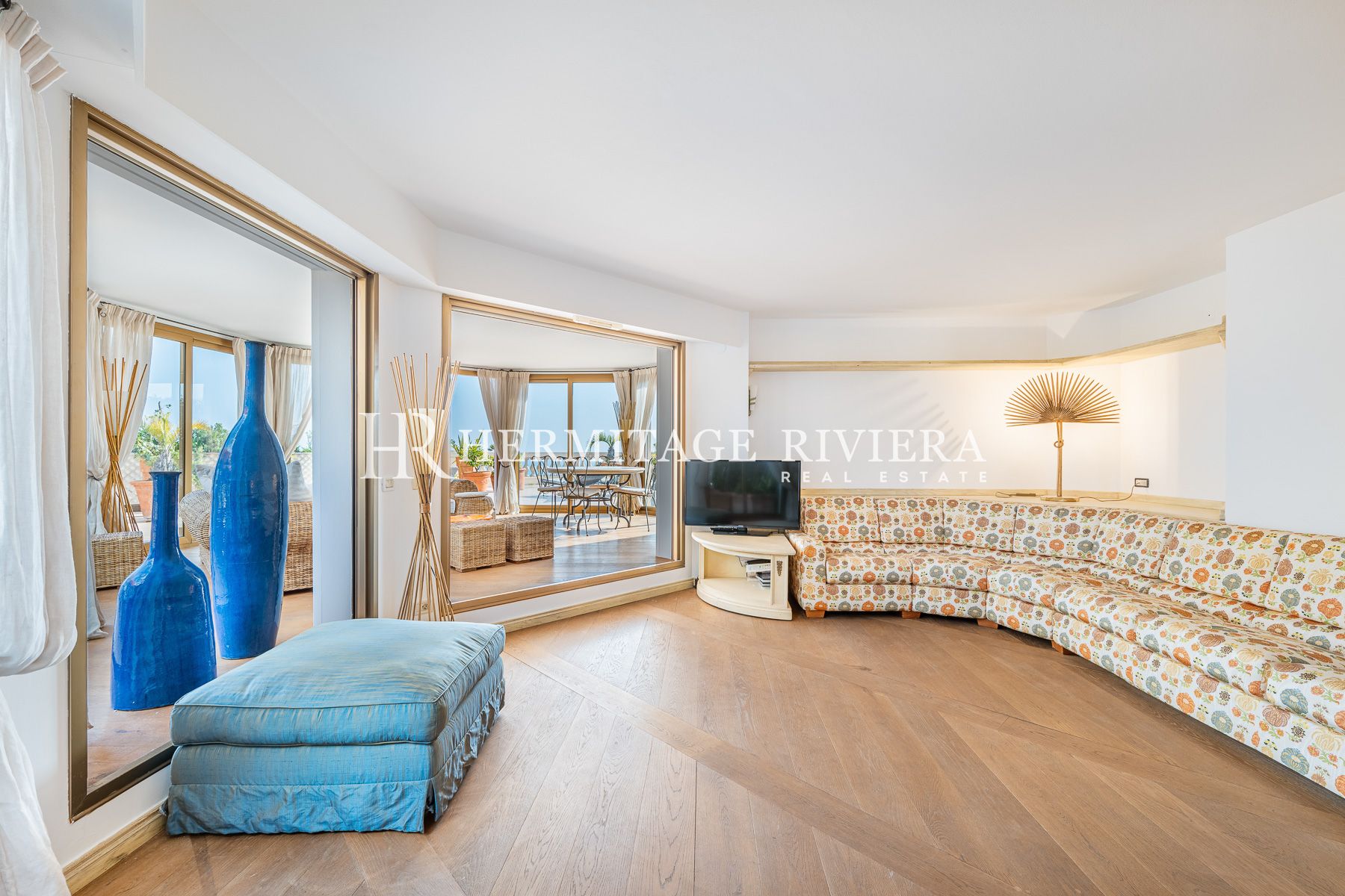 Penthouse in prestigious residence overlooking Monaco (image 8)