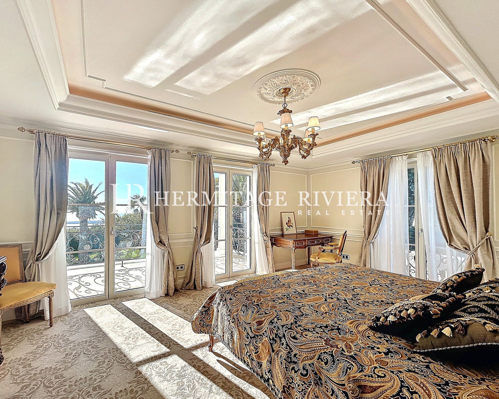 Magnificent Palace - Sea view - Tennis court - Pool (image 22)