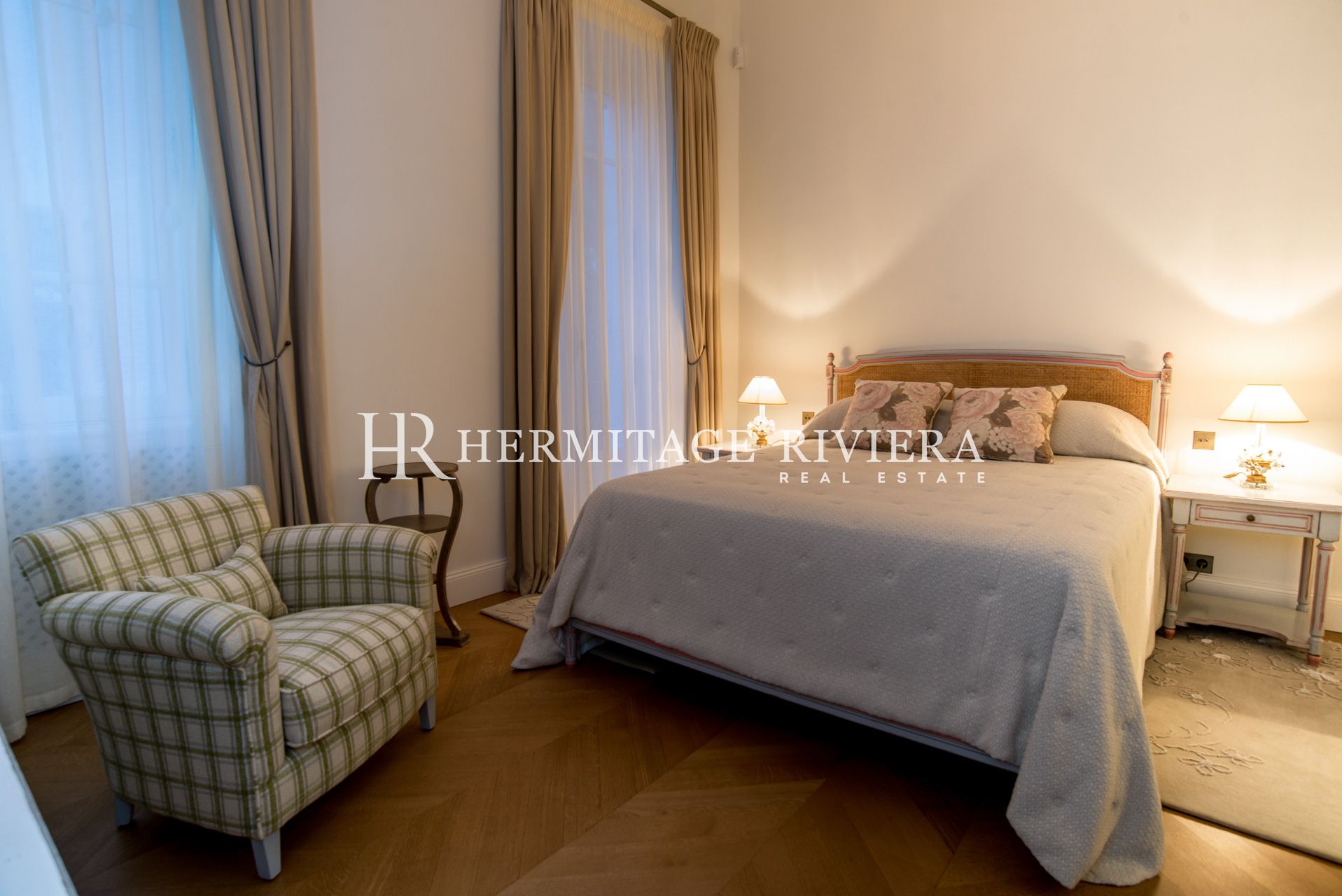 资产阶级建筑中的优雅公寓 (图片 6)