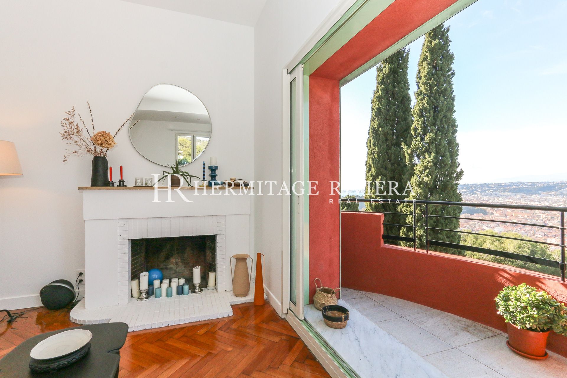 Two bedroom apartment - Roof terrace - View sea and port (image 6)