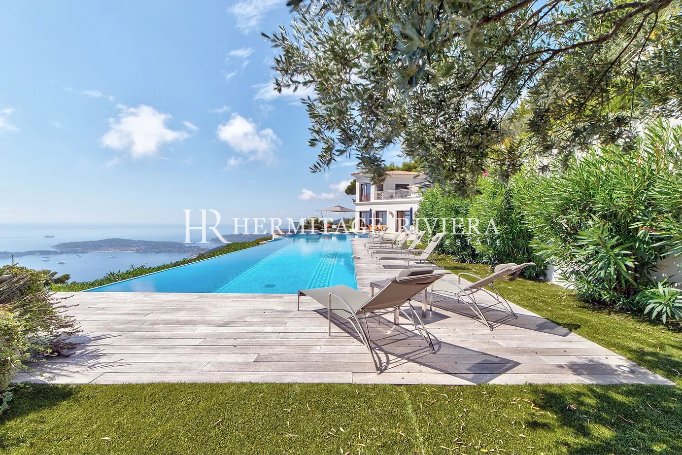 Con vista sul borgo medievale - Piscina - Vista mare (immagine 28)