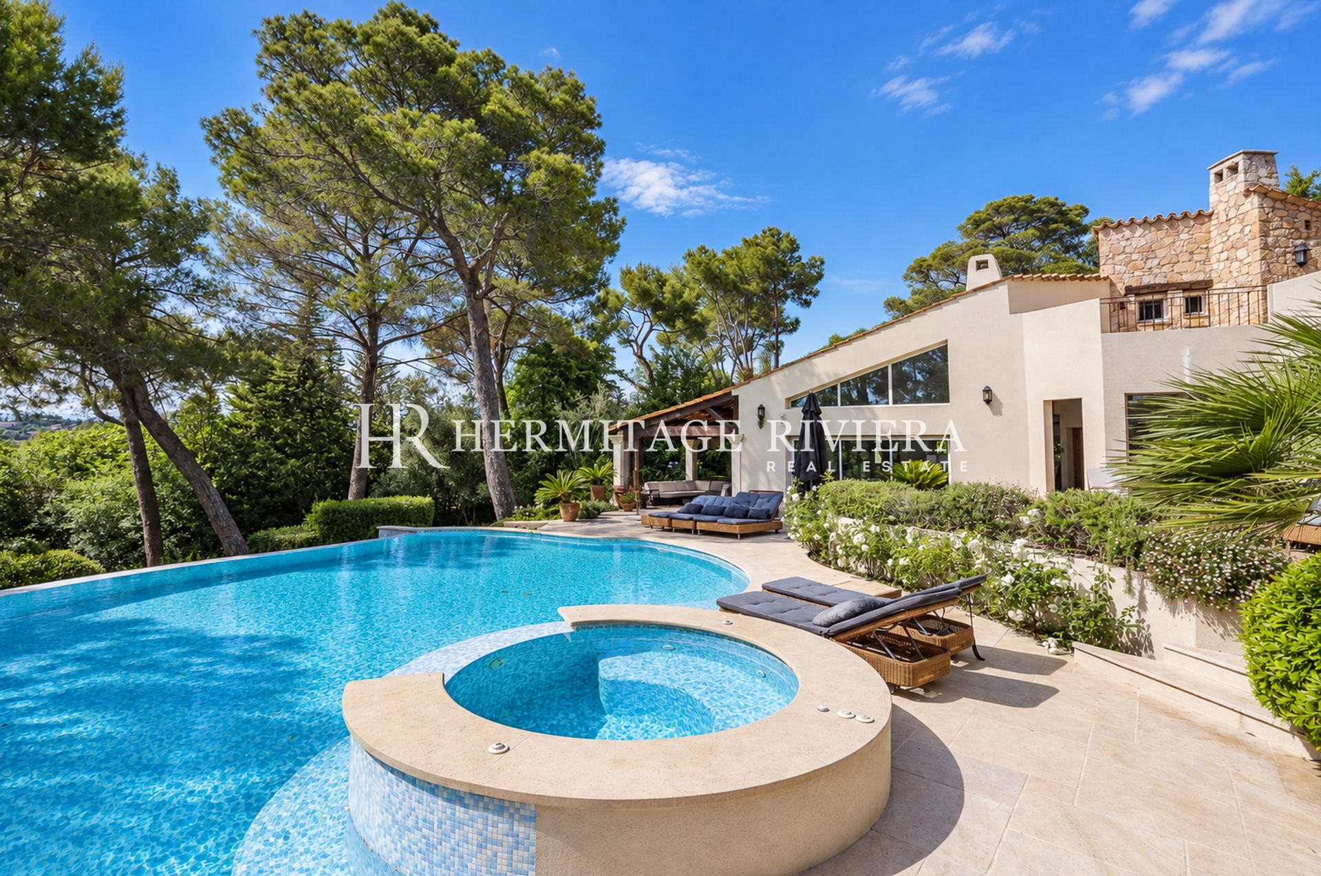 Villa à Mougins Propriété charmante dans domain fermé (image 2)