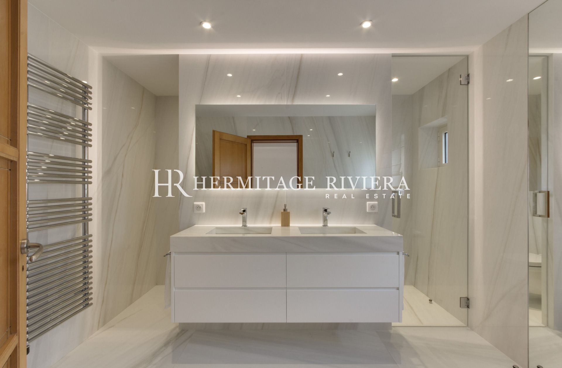 Fronte mare - Accesso diretto al mare - Piscina - Tenuta chiusa (immagine 10)