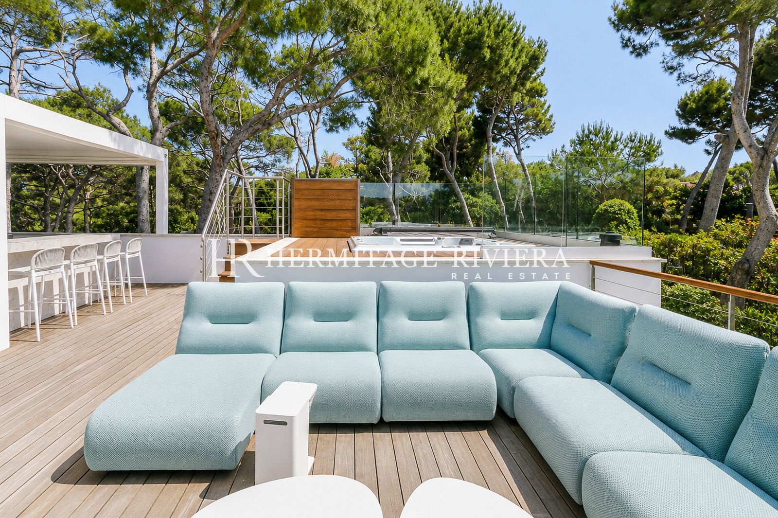 roof top 3 of modern property for rental Cap-Ferrat, close to Passable beach