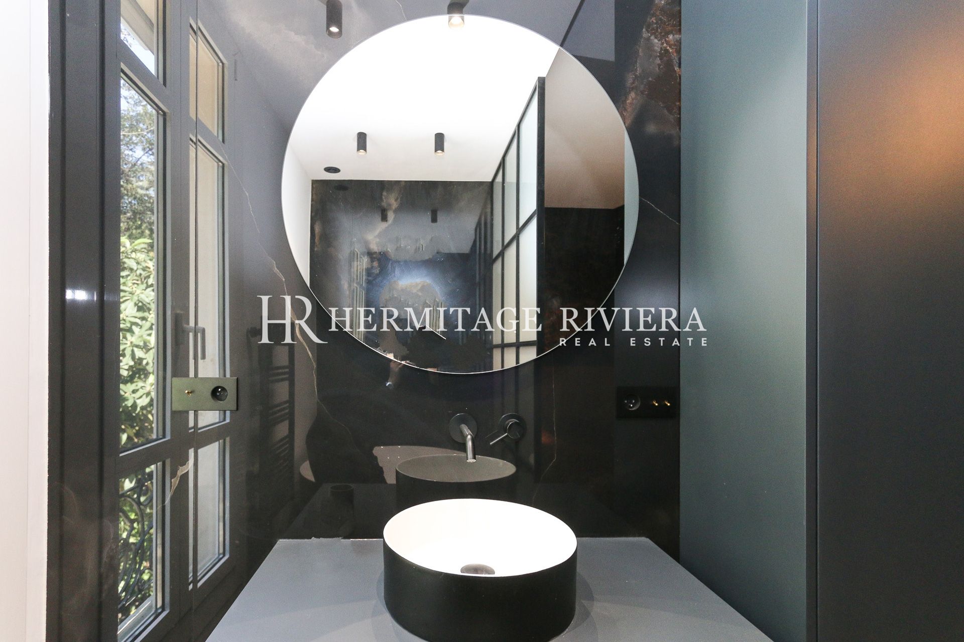 Elegante apartamento reformado en una clásica residencia burguesa. (imagen 17)
