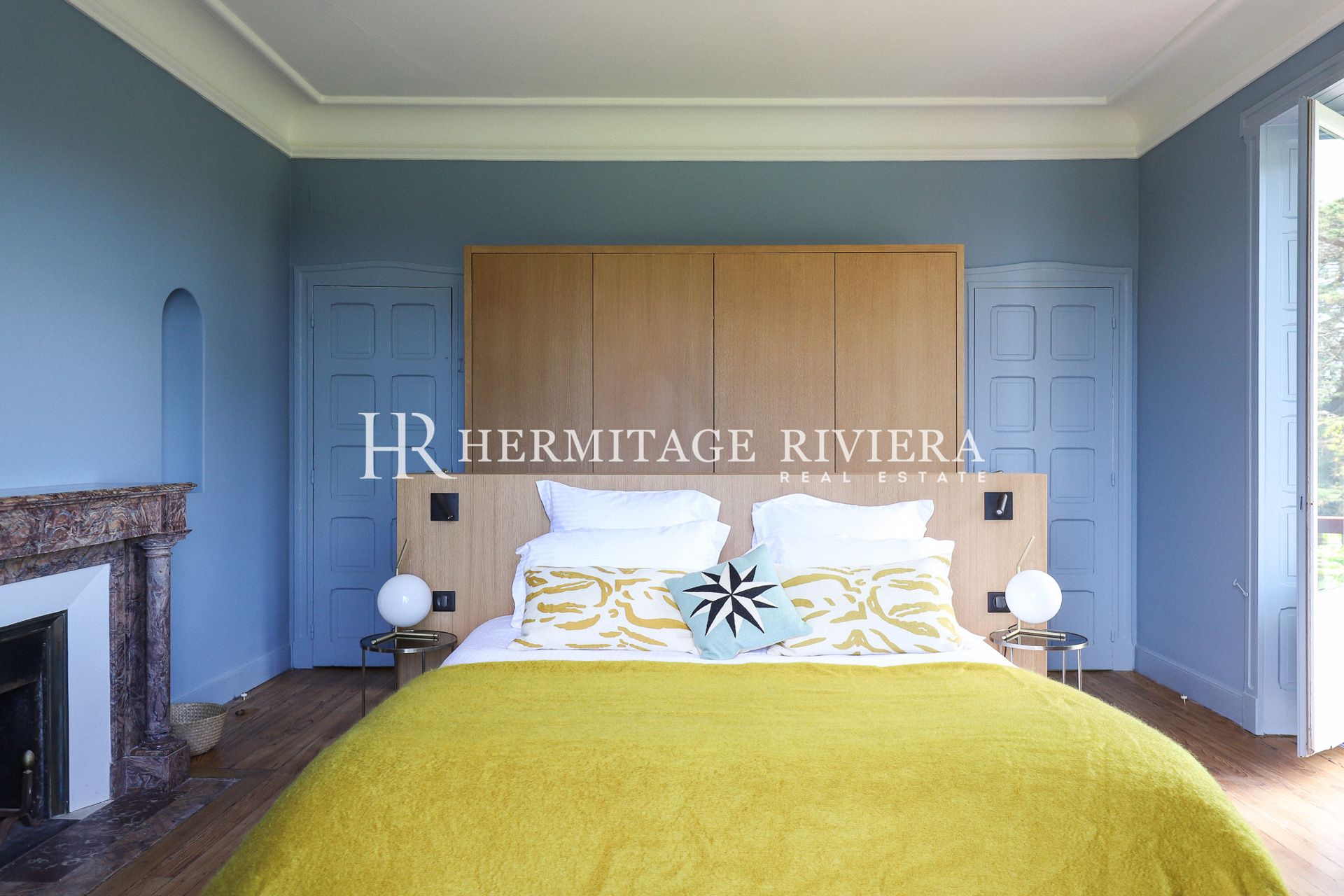 Property - 7 bedrooms - Cinema - Pool - Sea view (image 11)