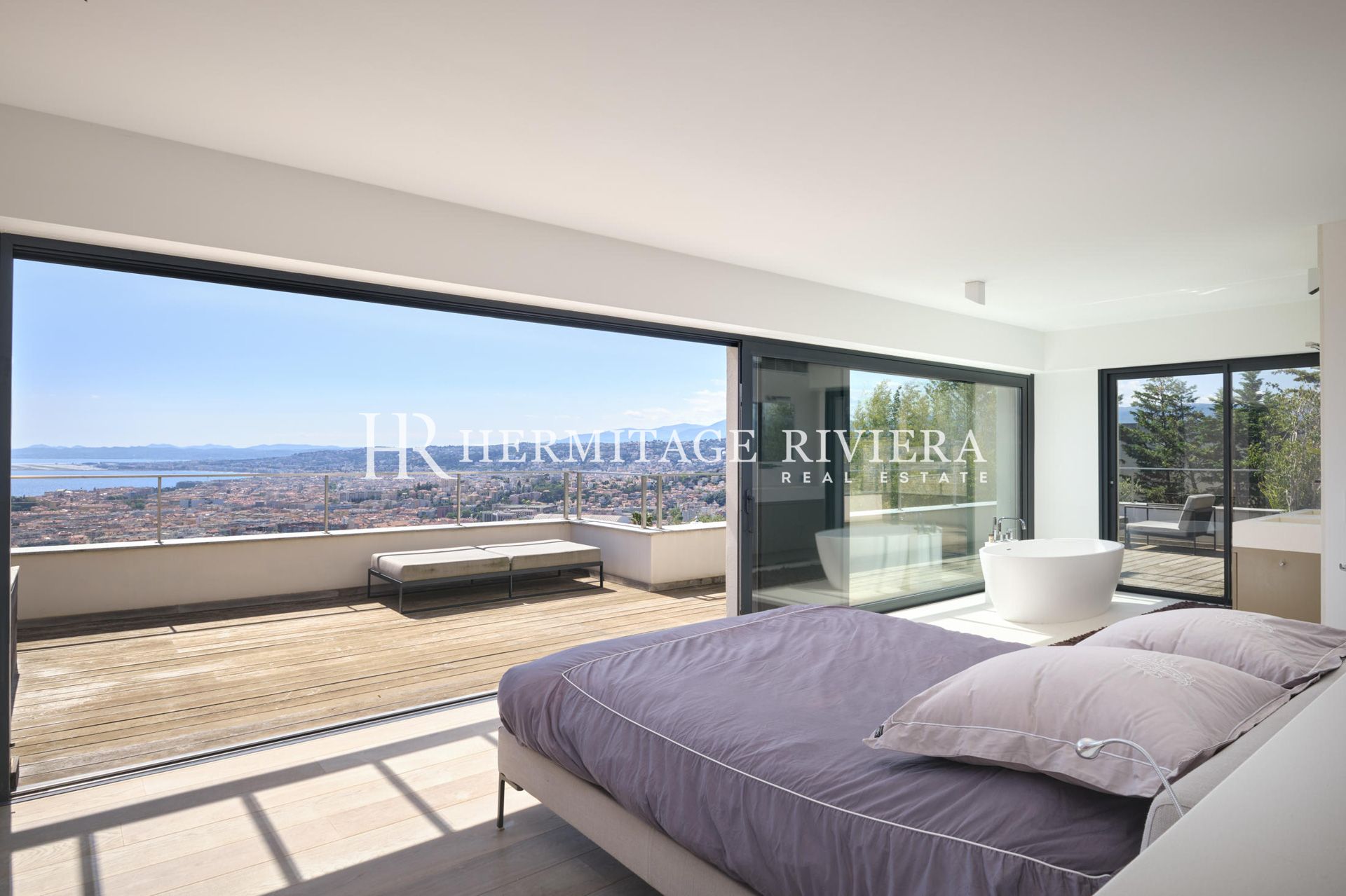 Propiedad moderna - Vistas al mar - Piscina (imagen 17)