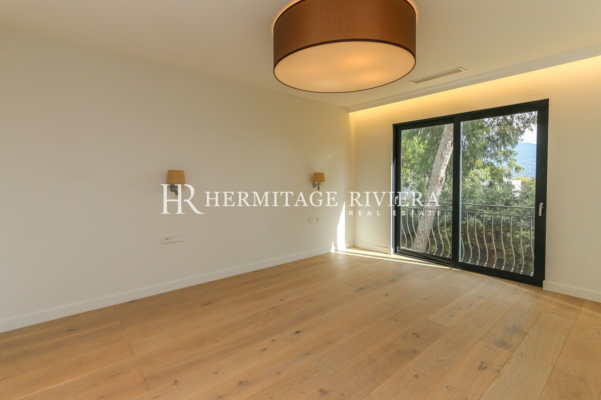 Renovert villa - Basseng - Hage - Havutsikt (bilde 16)