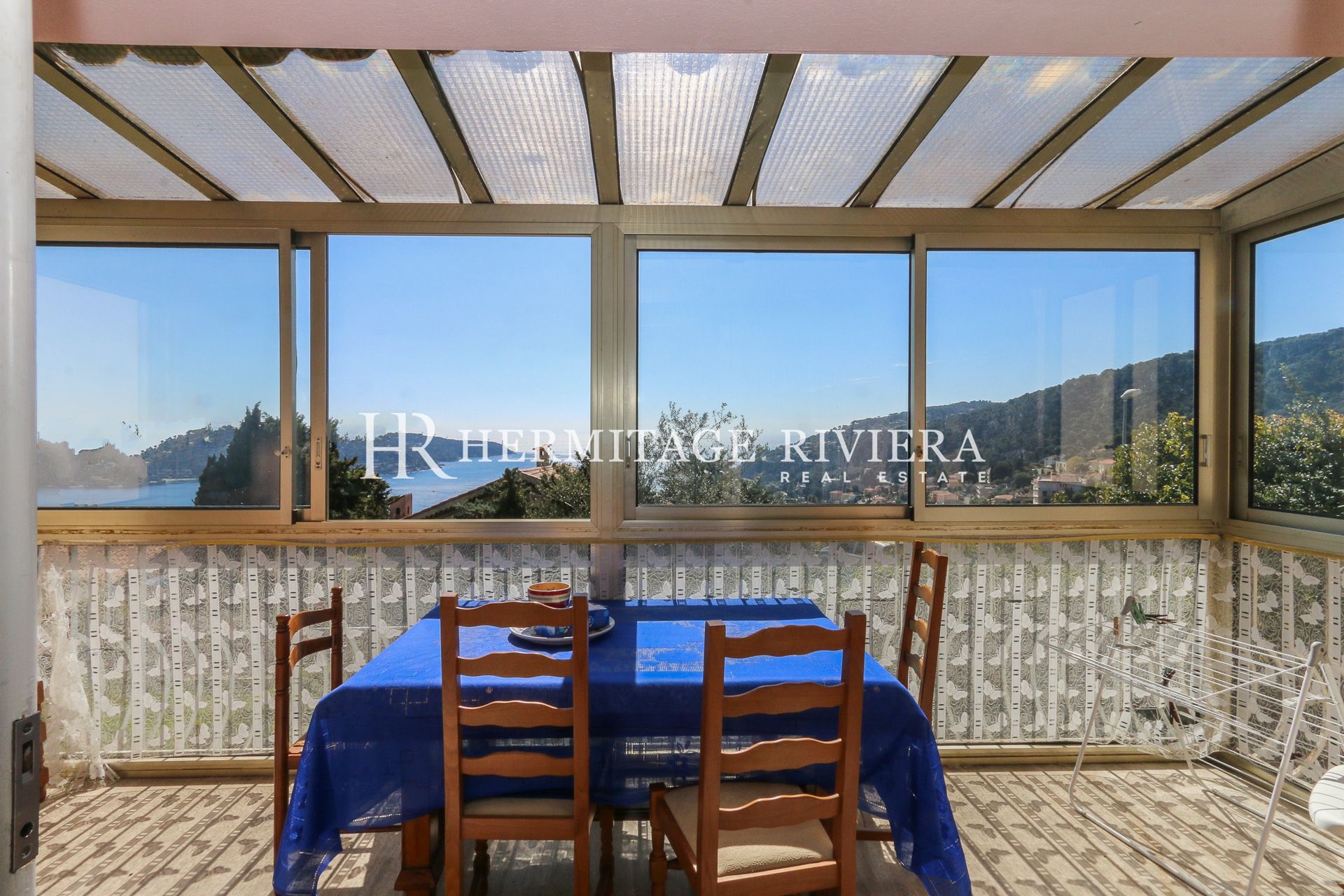 Villa to renovate - Sea view - Possible extention (image 3)