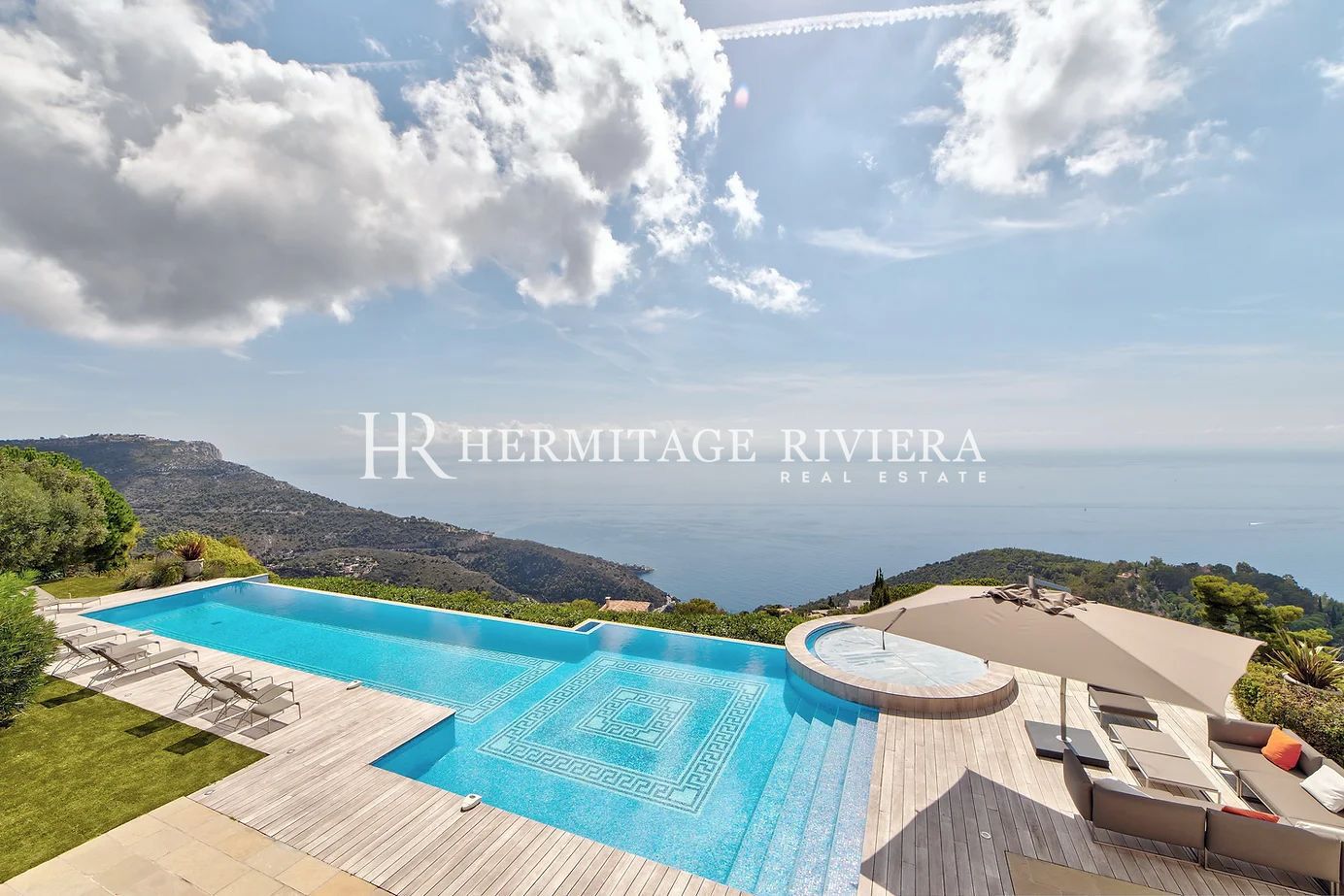 Con vista sul borgo medievale - Piscina - Vista mare (immagine 24)