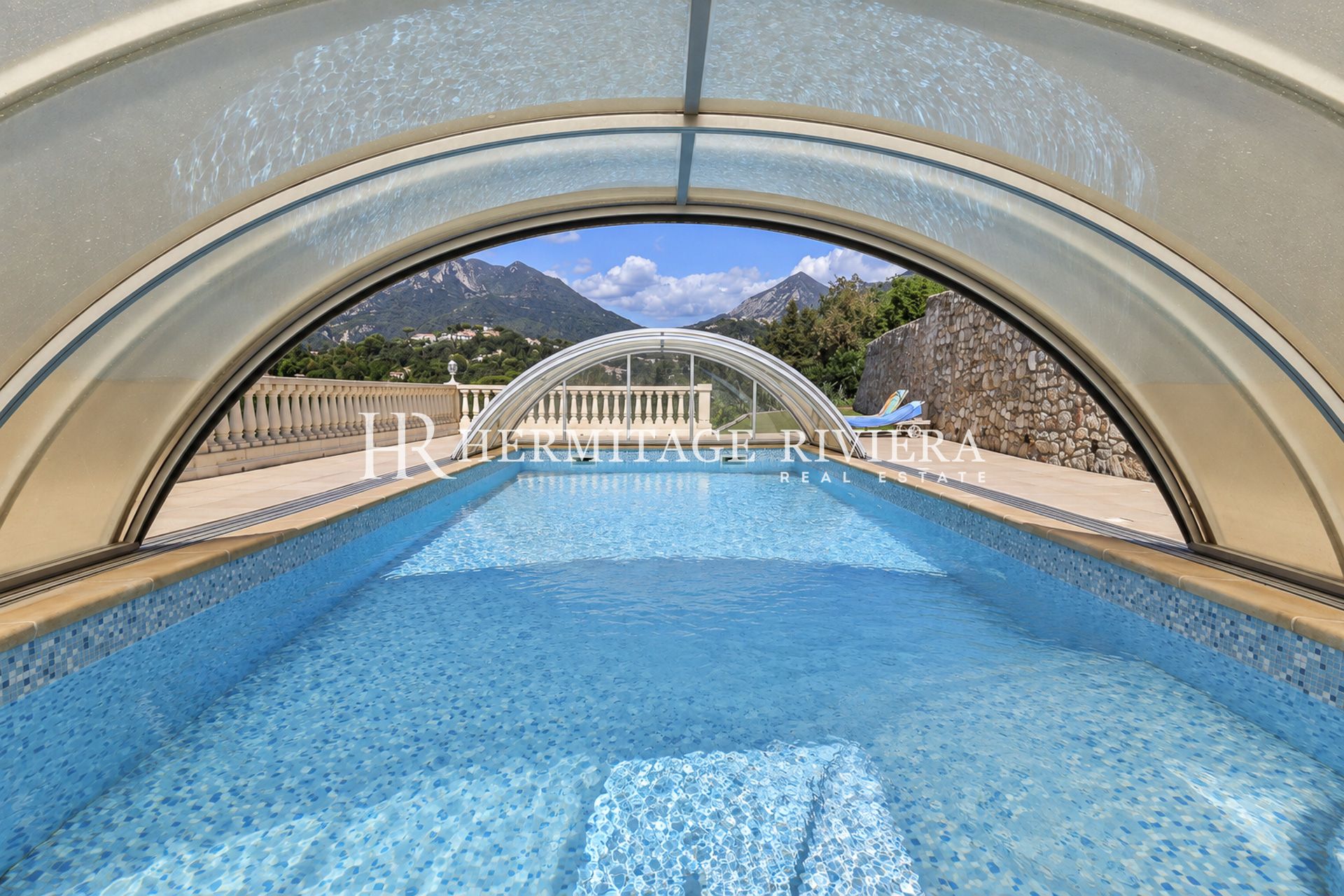 Villa à Menton Garavan Villa avec piscine et panorama à 360° - vues spectaculaires (image 13)