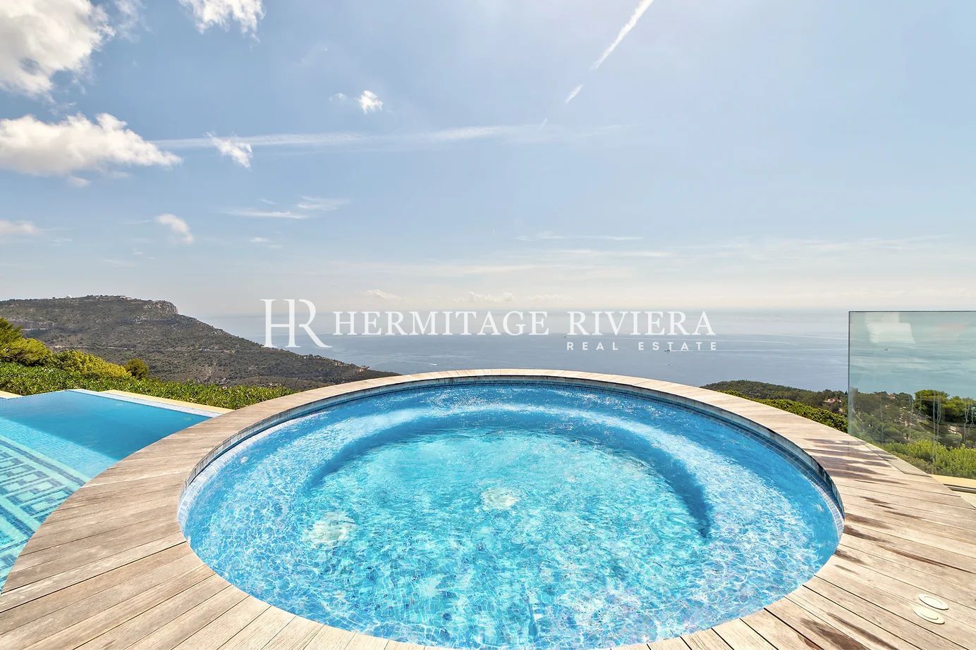 Con vista sul borgo medievale - Piscina - Vista mare (immagine 9)