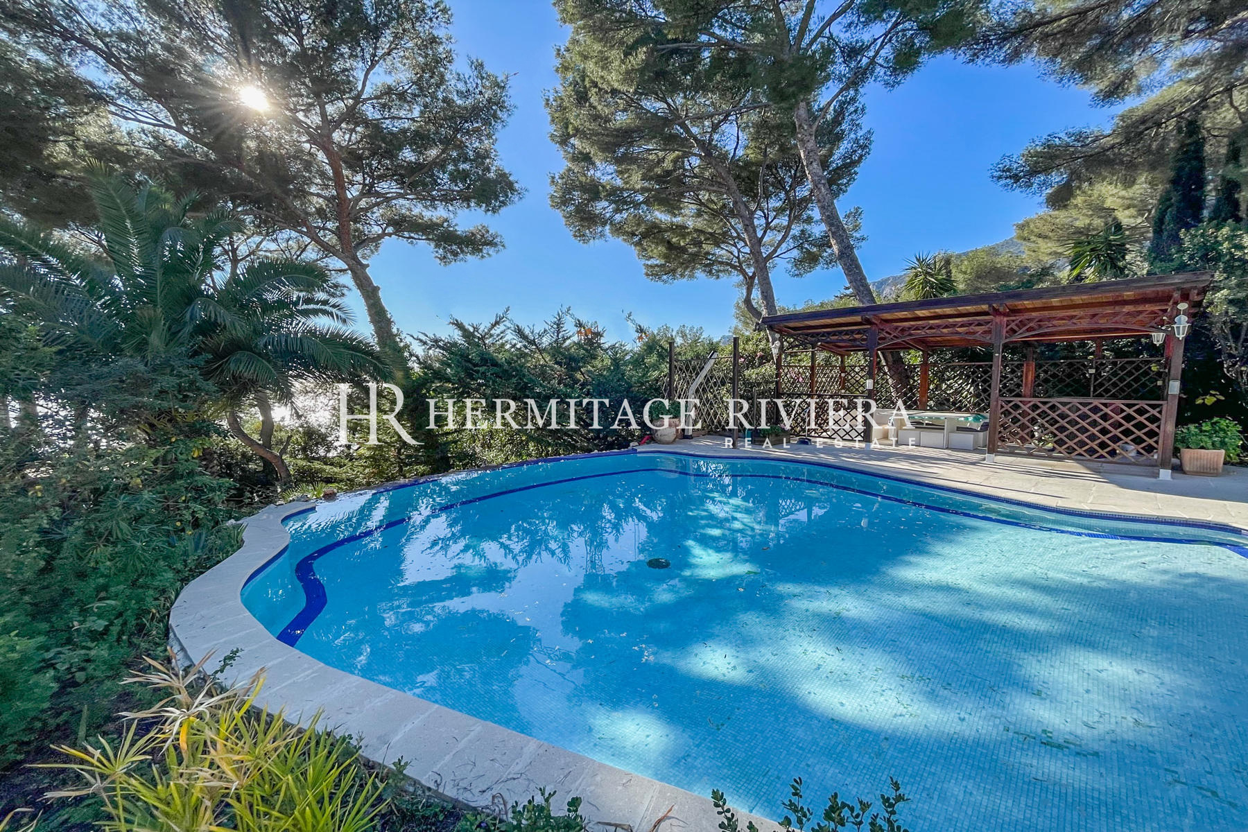 Property with views Monaco in sought after location (image 4)
