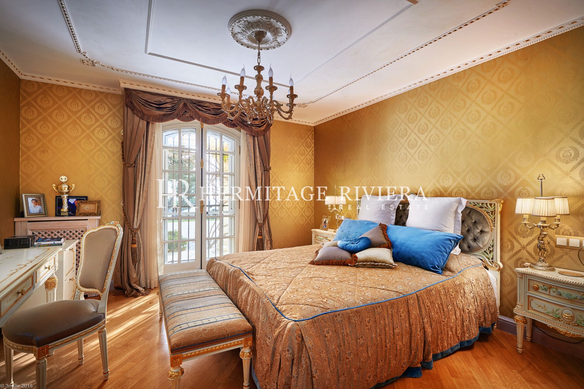 Stunning property - Tennis court - Football field - Heliport (image 12)
