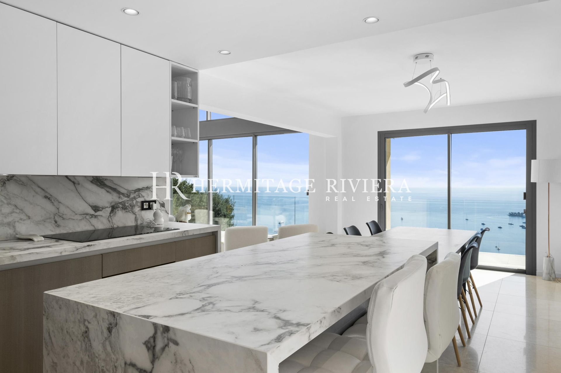 Contemporary property - Fantastique sea views - Pool (image 13)