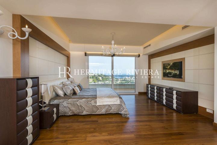 New contemporary luxury villa with view of the bay  (image 9)