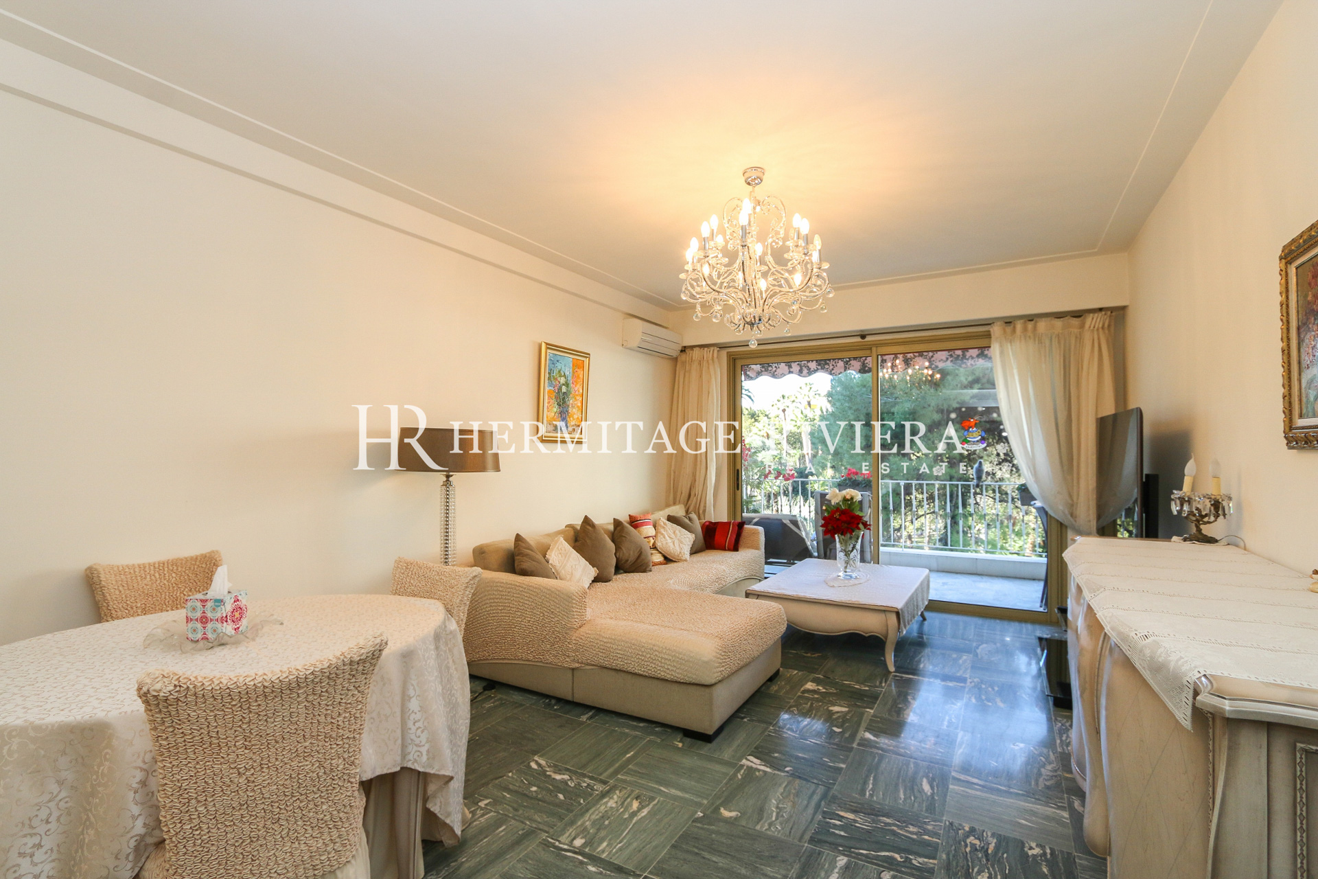 Sumptuous apartment with terrasses and view of port of Nice (image 2)