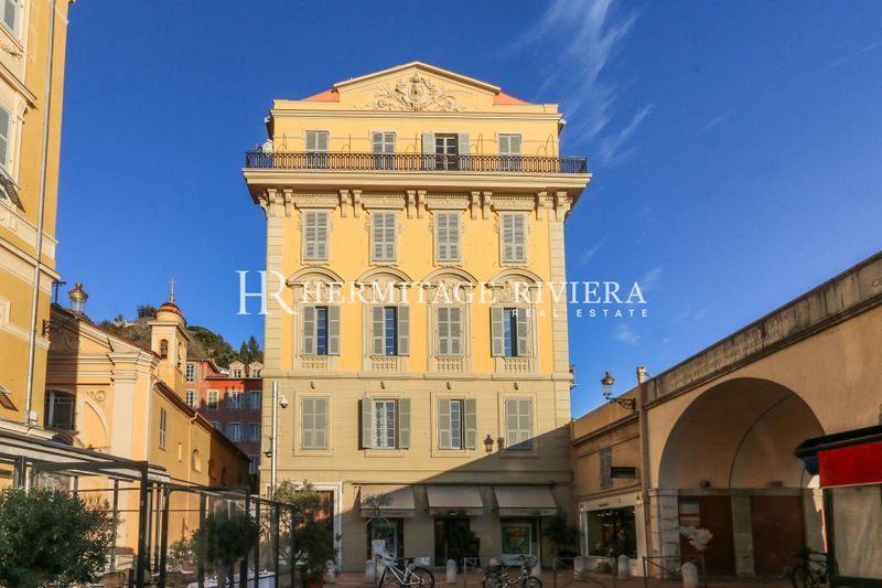 Lägenhet med 3 sovrum - Barockbyggnad från 1700-talet - Cours Saleya