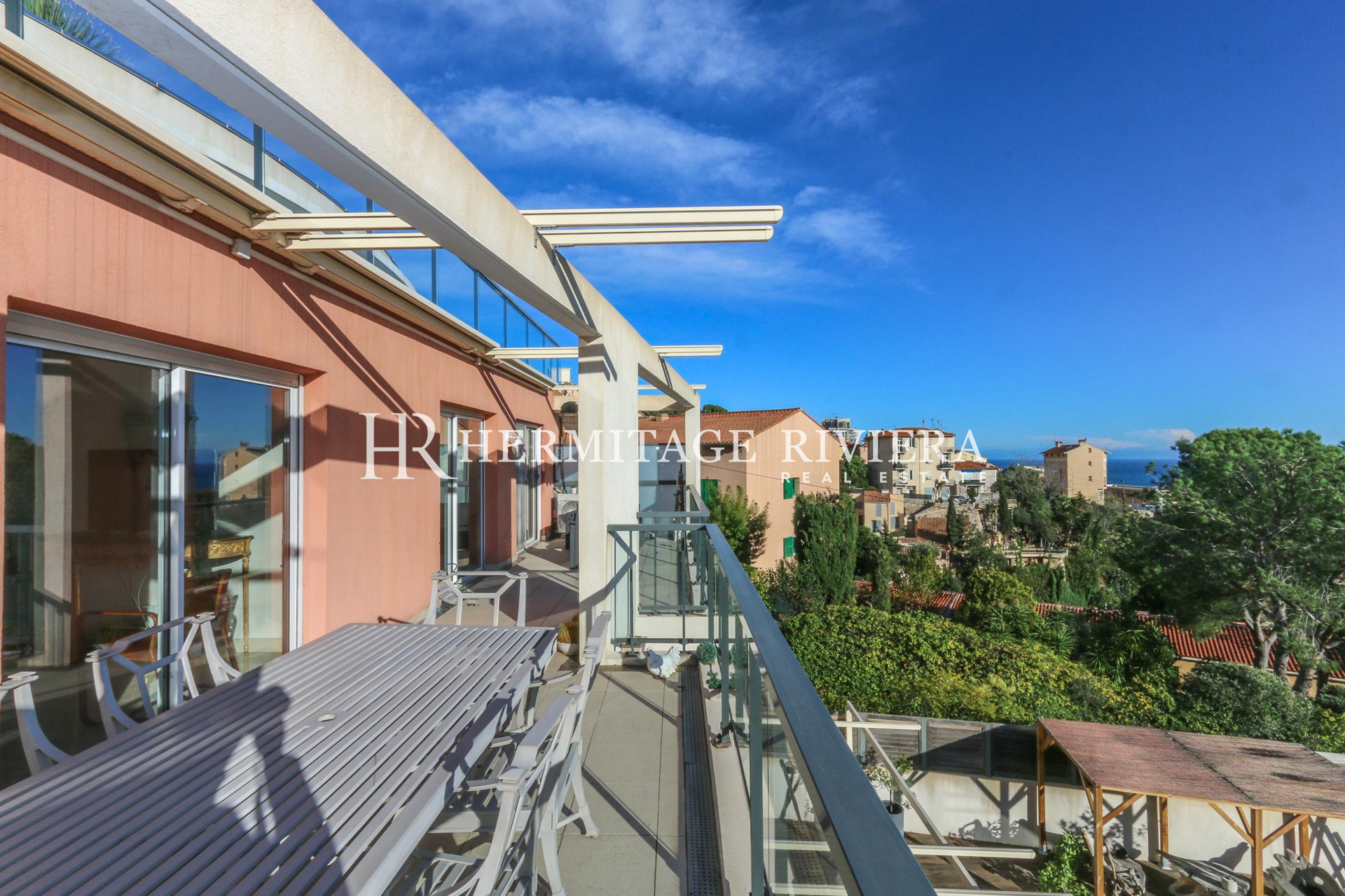 Просторная квартира с террасой и видом на Монако (изображение 3)