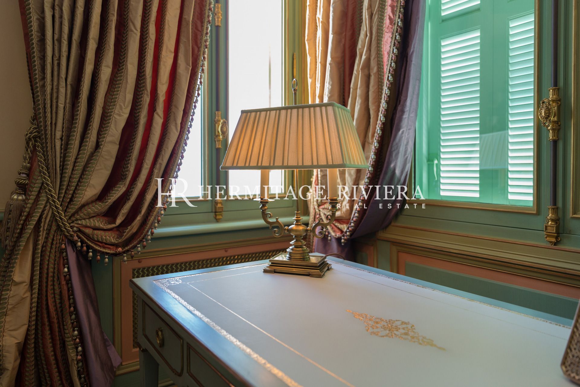 Luxury private estate - Views of Monaco  (image 13)