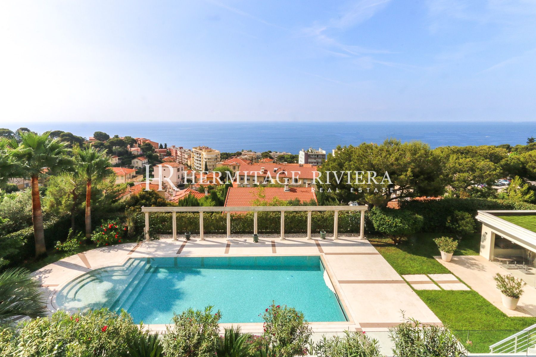 Property of two modern villas - Sea views - Pool (image 3)
