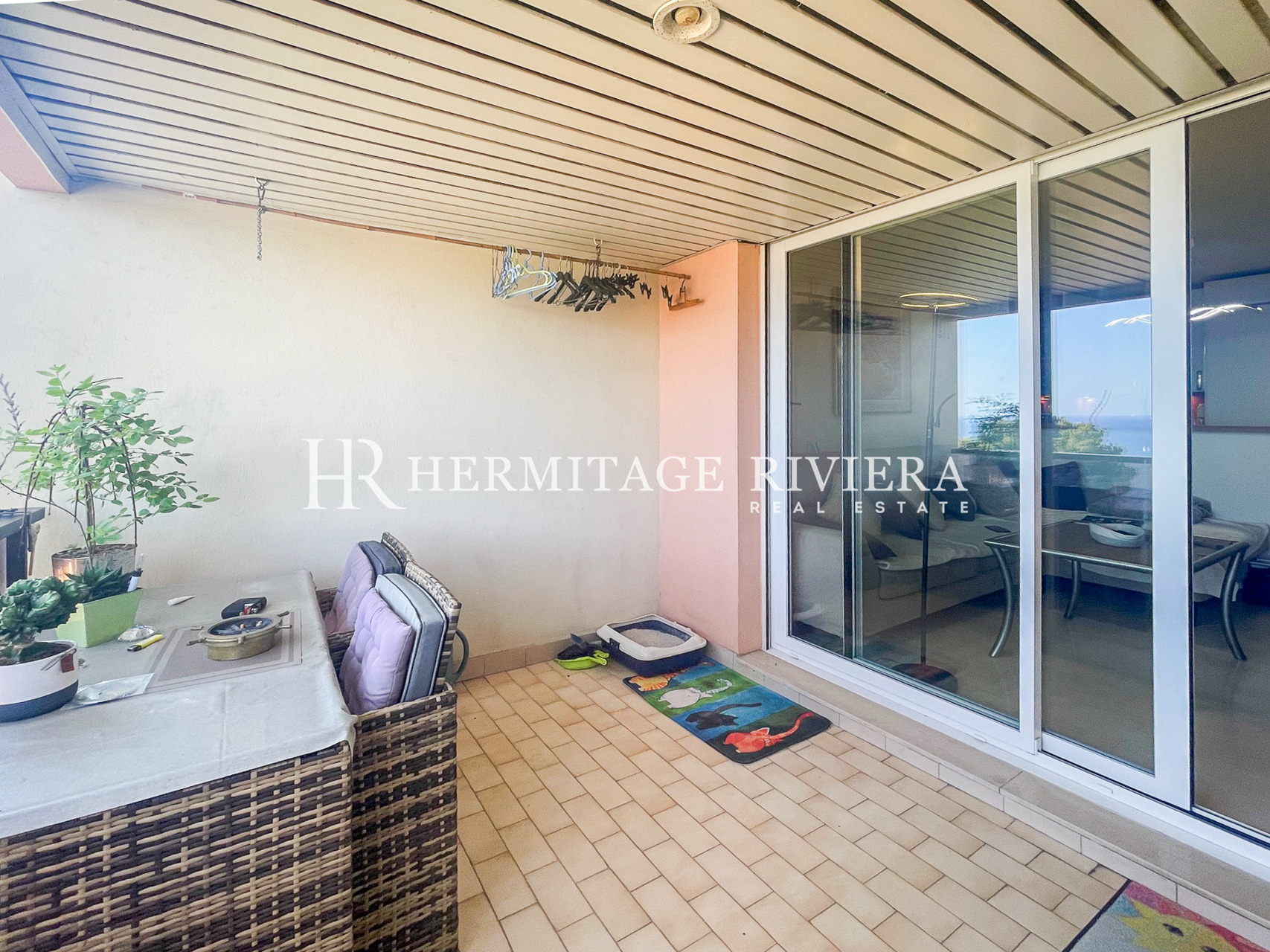 One bedroom apartment with loggia and sea view (image 2)