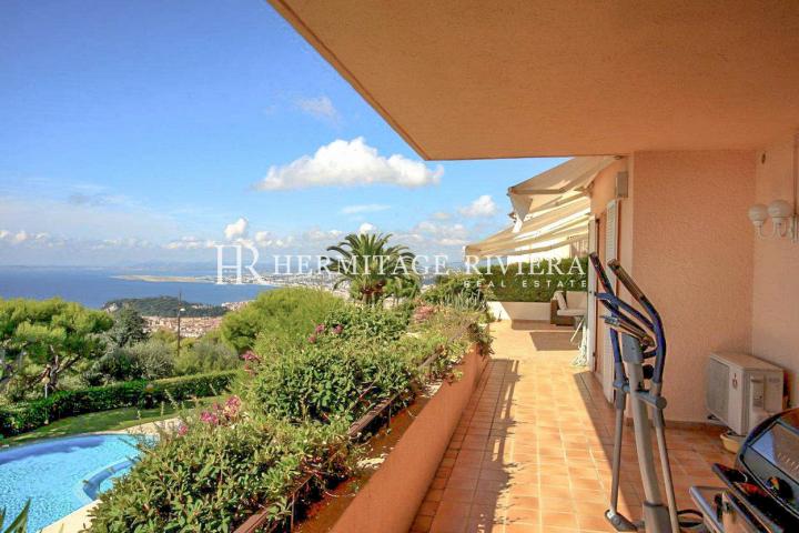 Exceptional apartment offering panorama view of the bay (image 1)