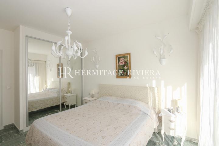 Sumptuous apartment with terrasses and view of port of Nice (image 8)