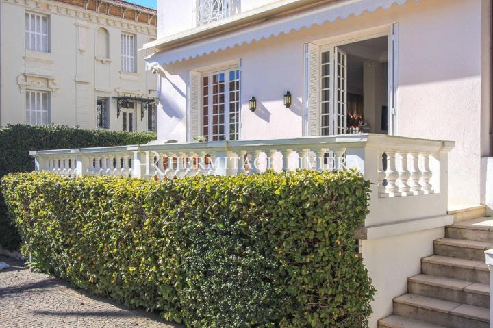 Belle Epoque villa close to seafront and beaches (image 4)