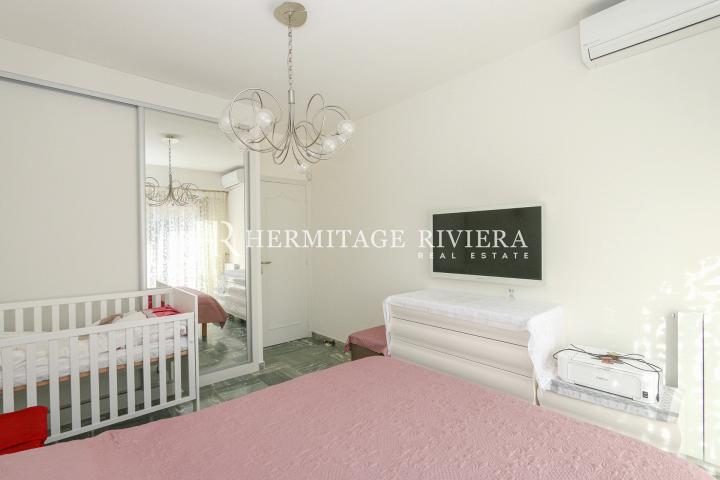 Sumptuous apartment with terrasses and view of port of Nice (image 11)