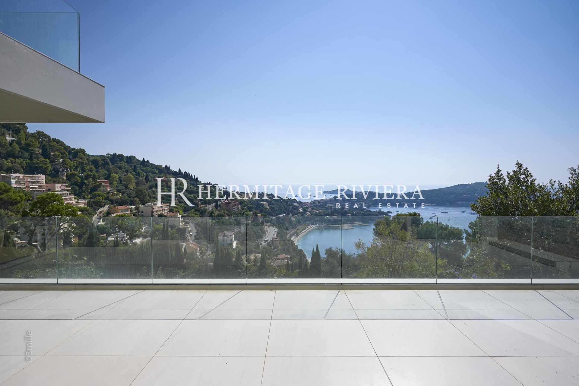 Luxury property - Sew Views - Pool (image 5)
