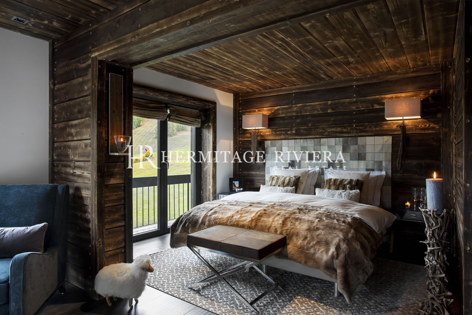 Luxurious chalet by the slopes (image 19)