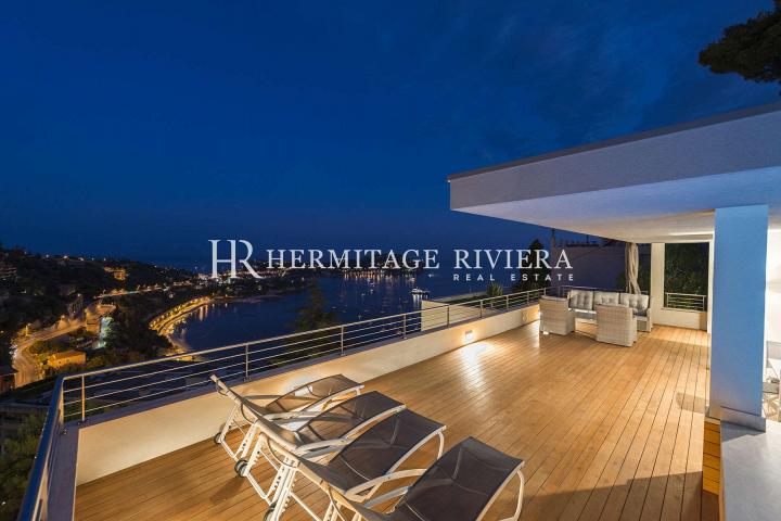 New contemporary luxury villa with view of the bay  (image 2)