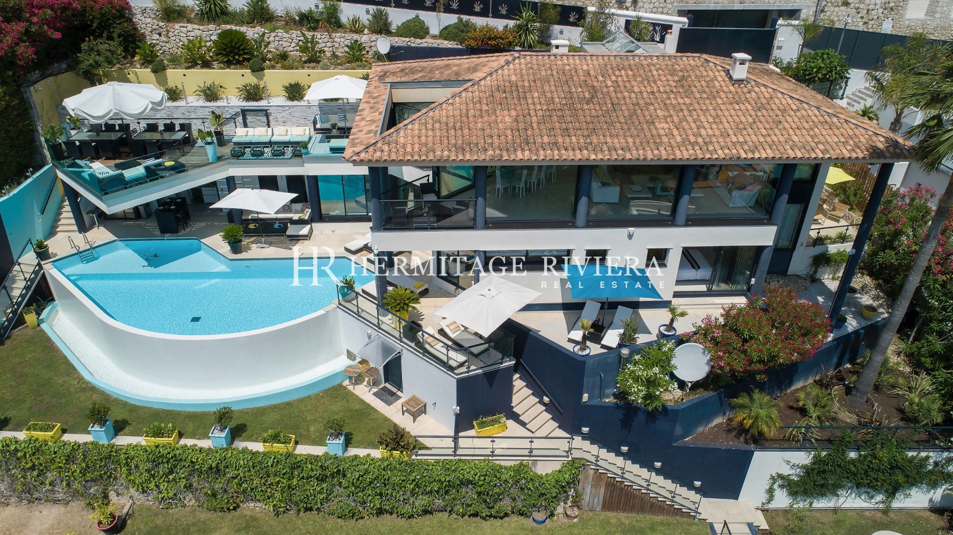 Villa moderna con vistas panorámicas al mar (imagen 2)