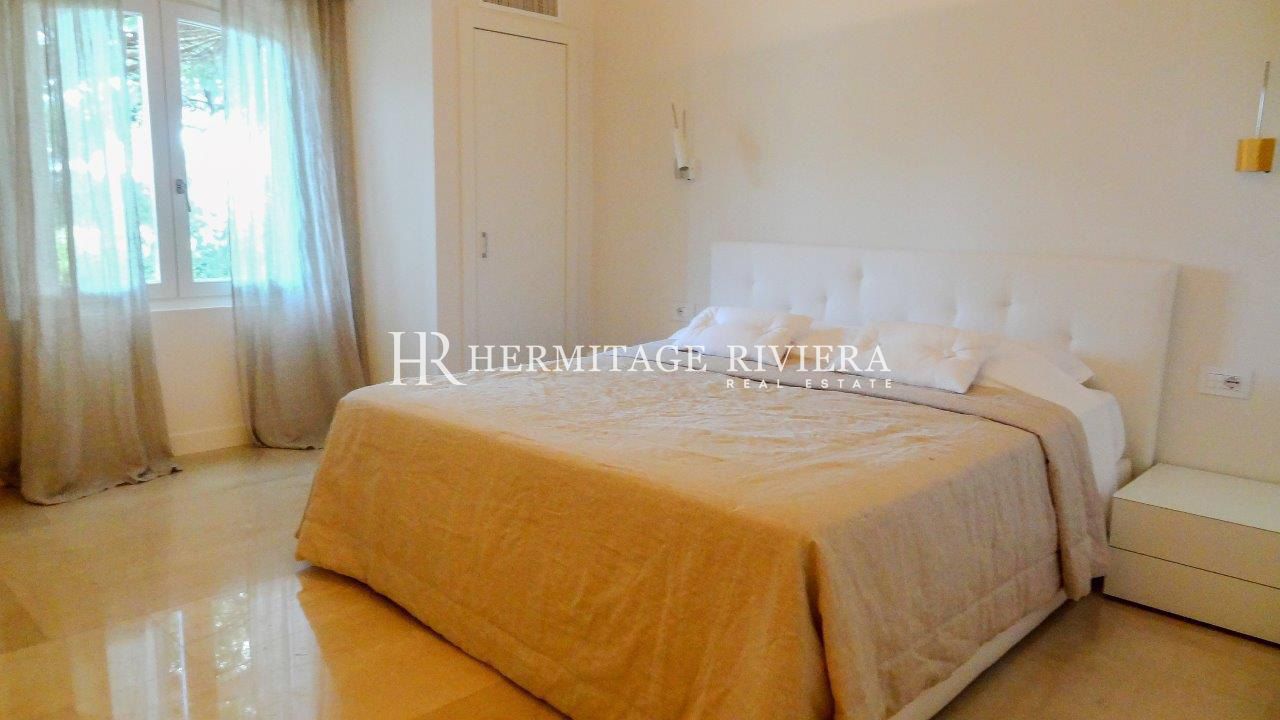 Prestigioso dominio protetto - Piscina - Vista mare (immagine 11)