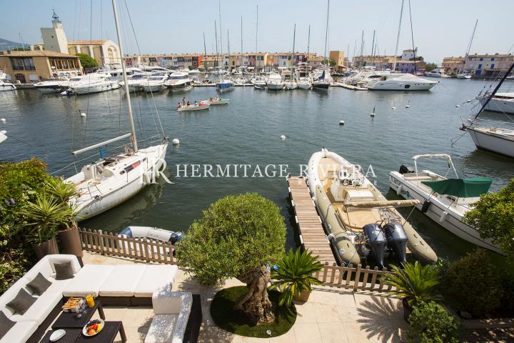Exceptional property with view of port (image 15)