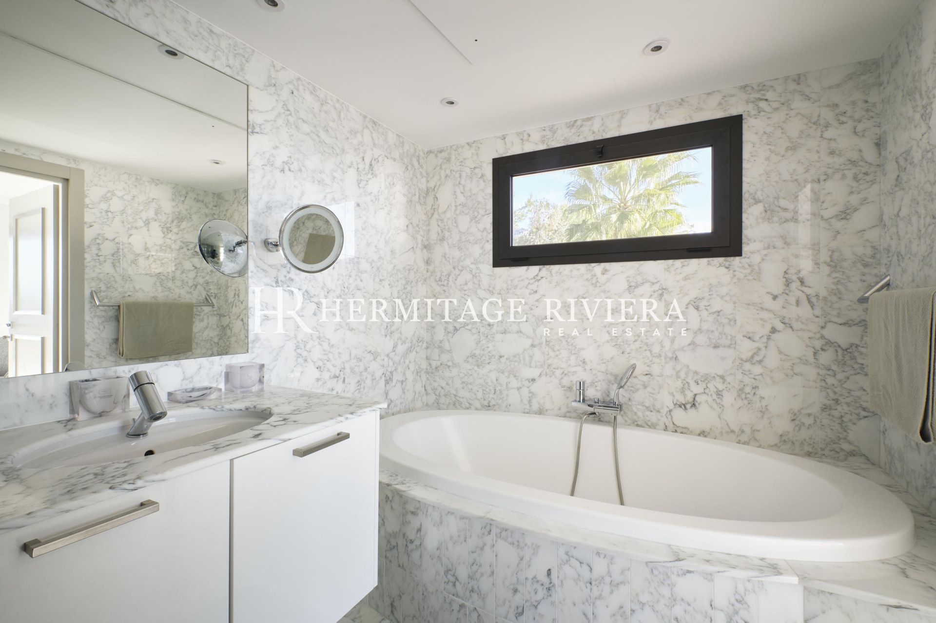 Modern villa in secure domain close Monaco (image 25)