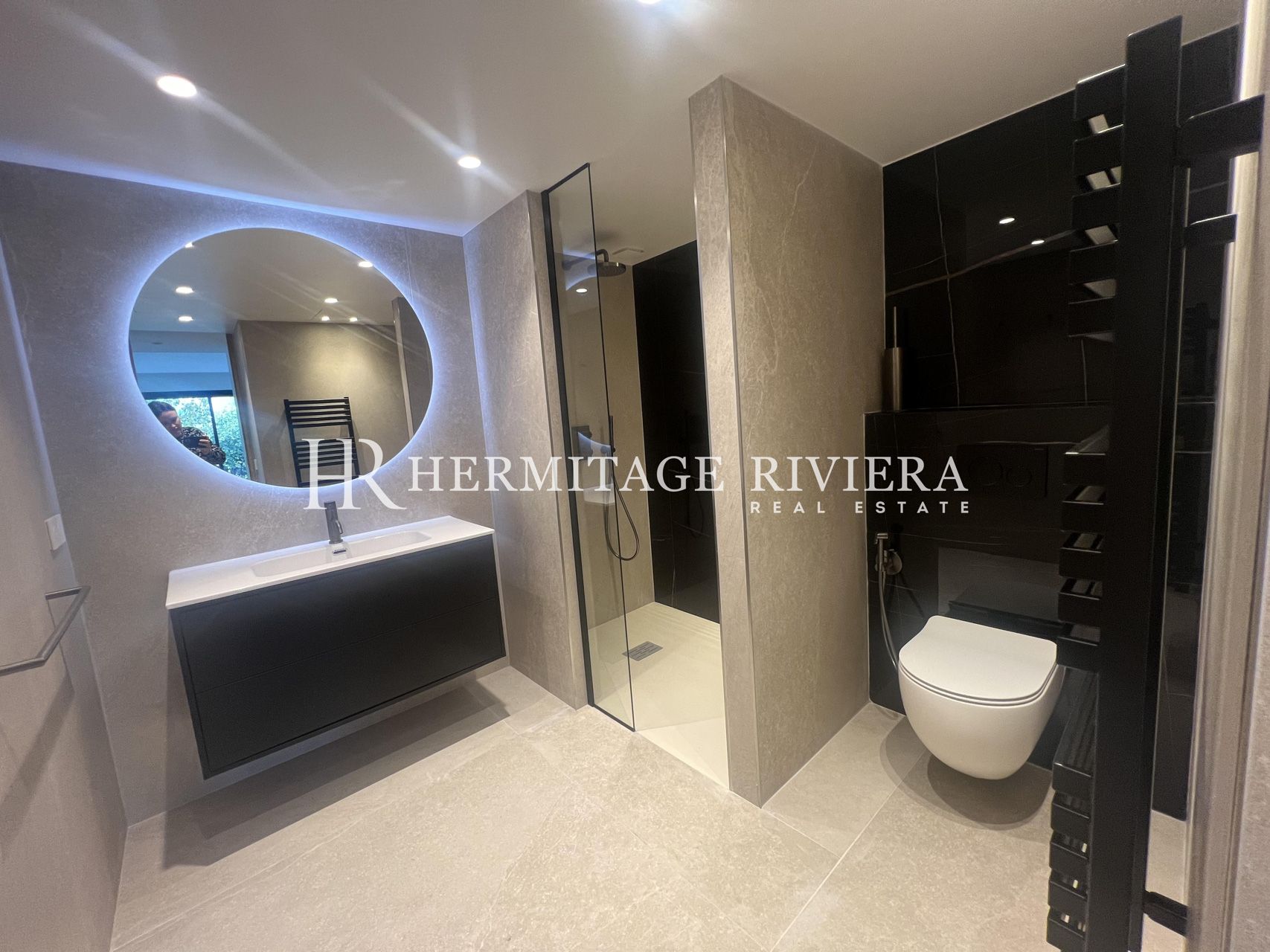 Renovated - Quiet residential area - Sea view  (image 4)