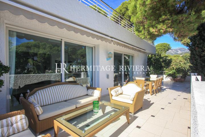 Contemporary villa beautifully appointed close to the Vista beach (image 4)