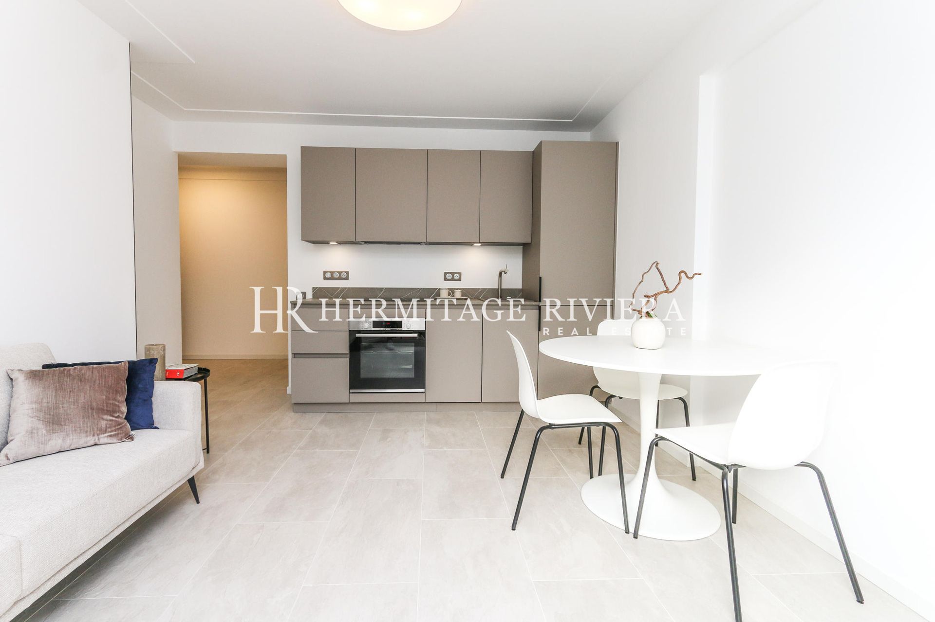 1 bedroom apartment - Renovated - Open-air terrace (image 1)