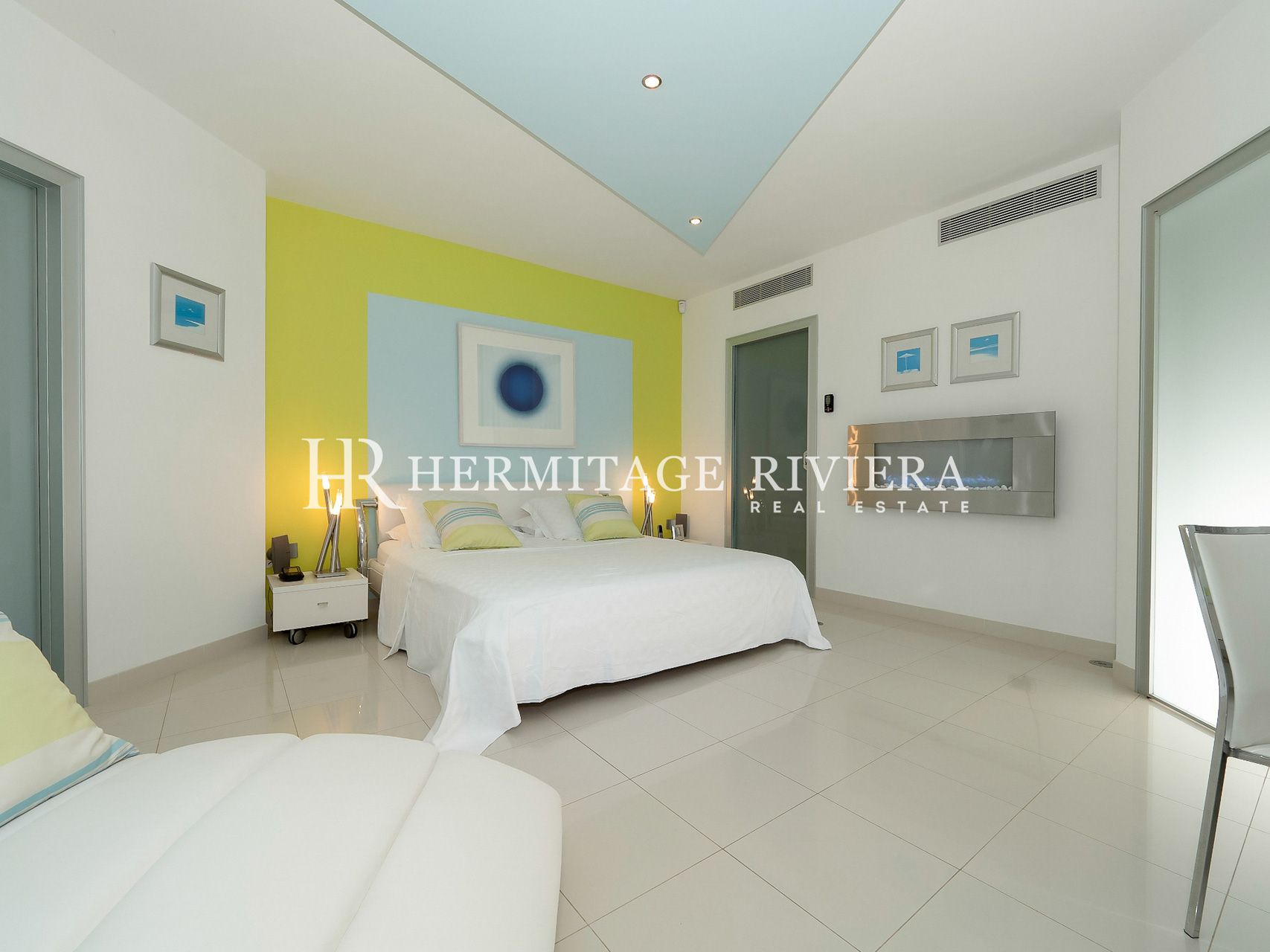 Villa moderna con vistas panorámicas al mar (imagen 16)