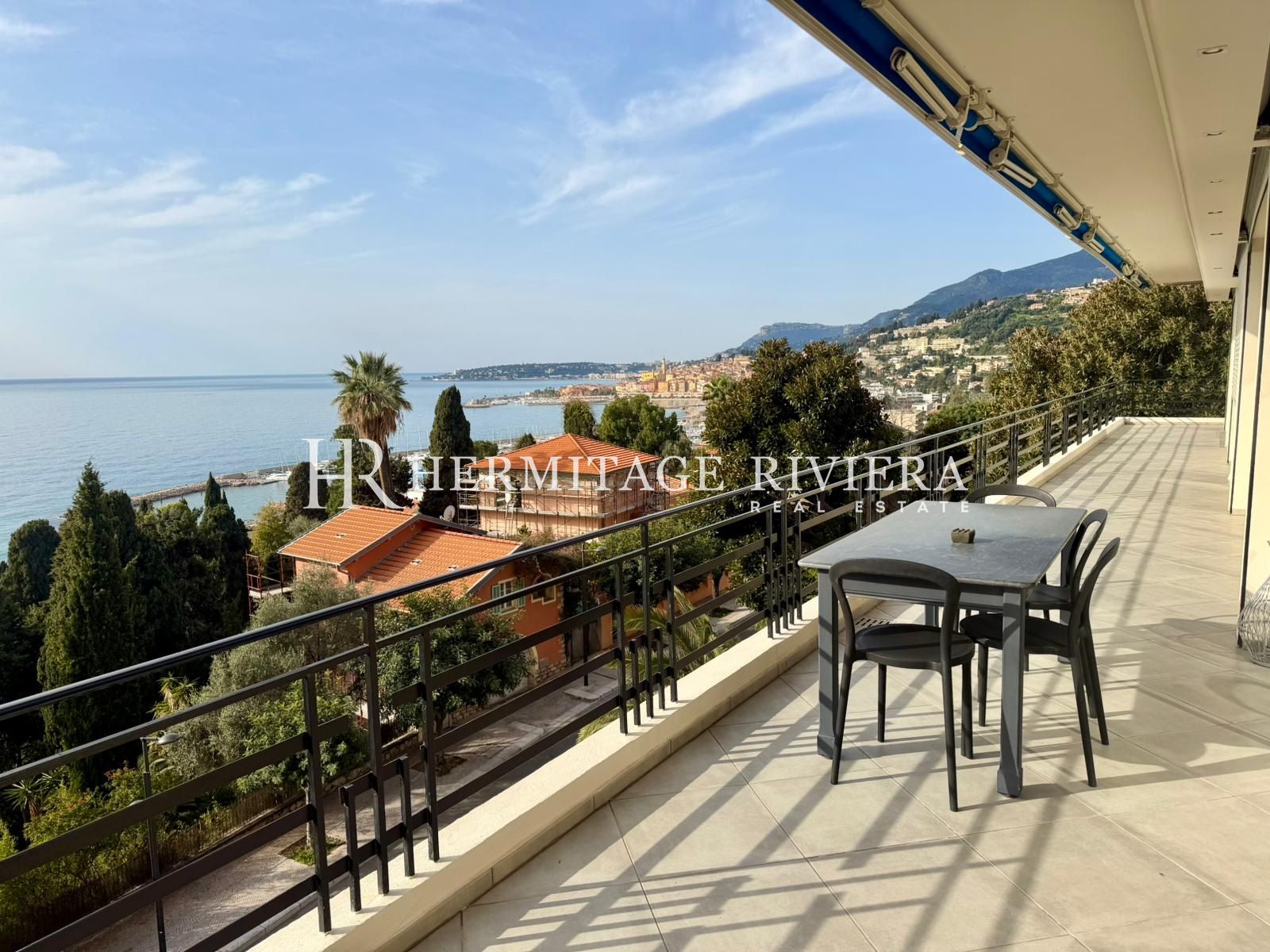Penthouse i Menton Garavan Penthouse - Tæt på strandpromenaden - Havudsigt (billede 1)