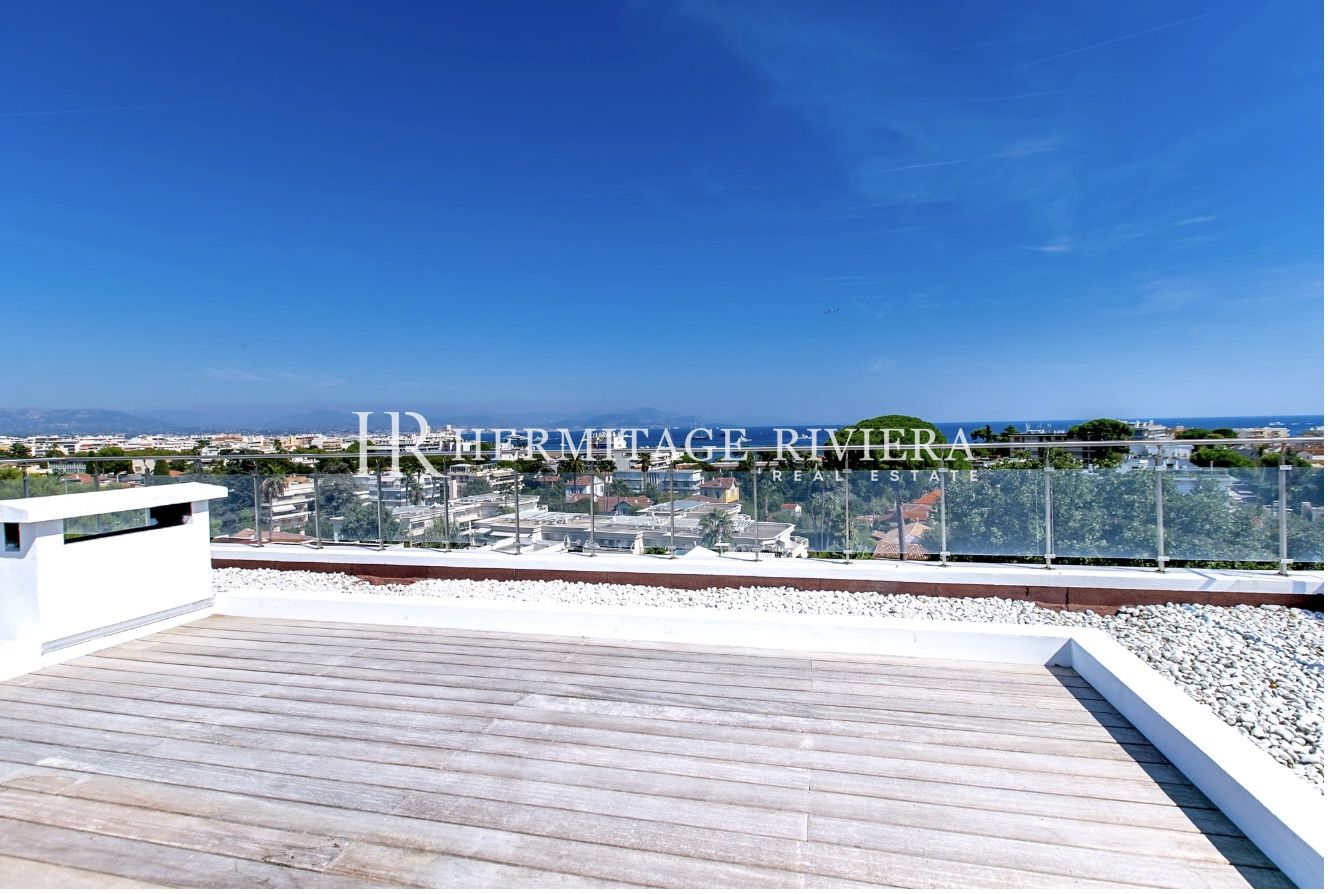 Contemporary Villa – Sea View – Pool – Close to Beach and Shops (image 13)