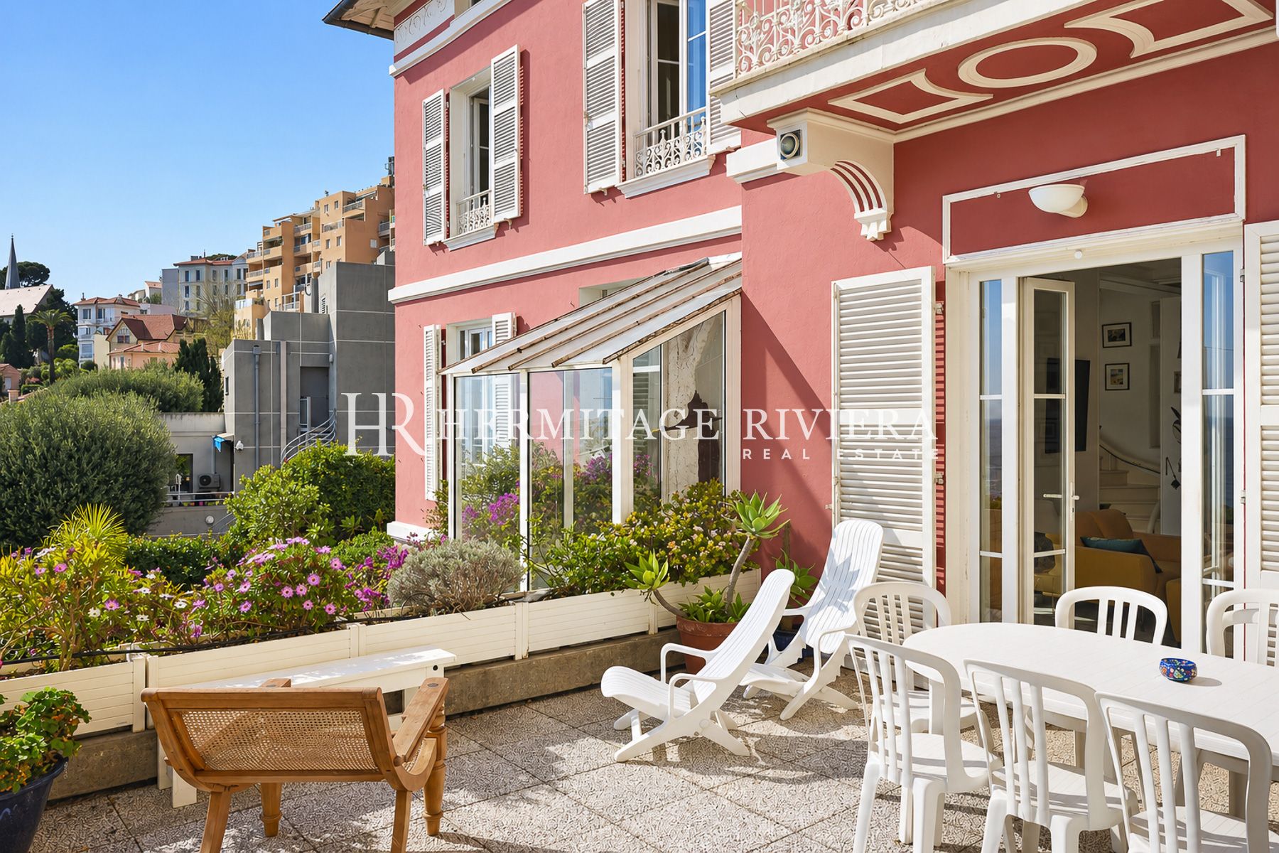 Villa i Cap-d'Ail Tæt på strandpromenaden og Monaco - Rolig beliggenhed med havudsigt (billede 1)