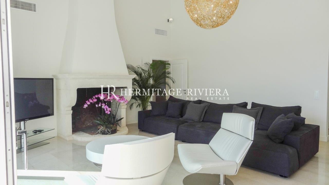 Prestigioso dominio protetto - Piscina - Vista mare (immagine 7)